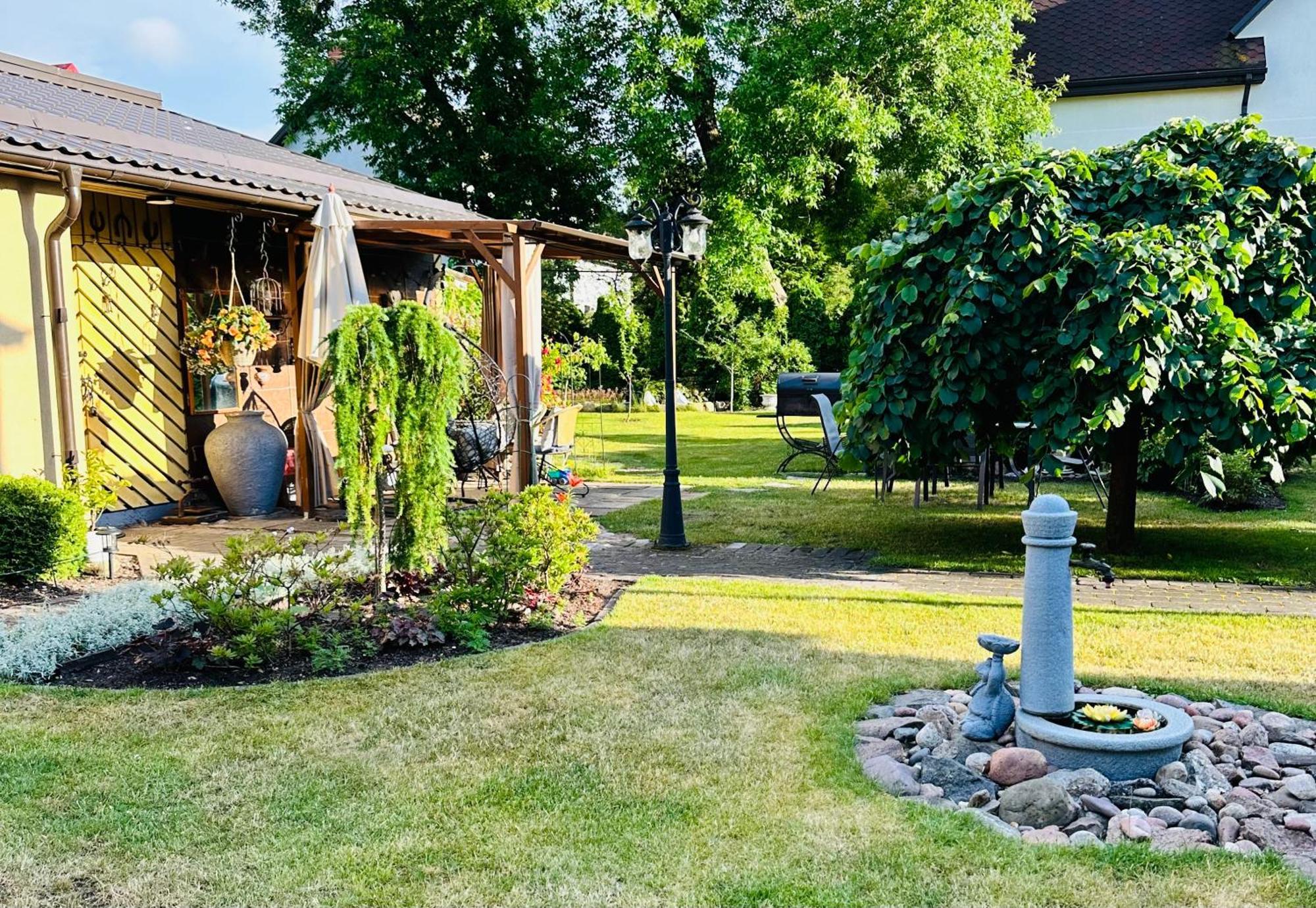 Anni Appartement Ventspils Buitenkant foto